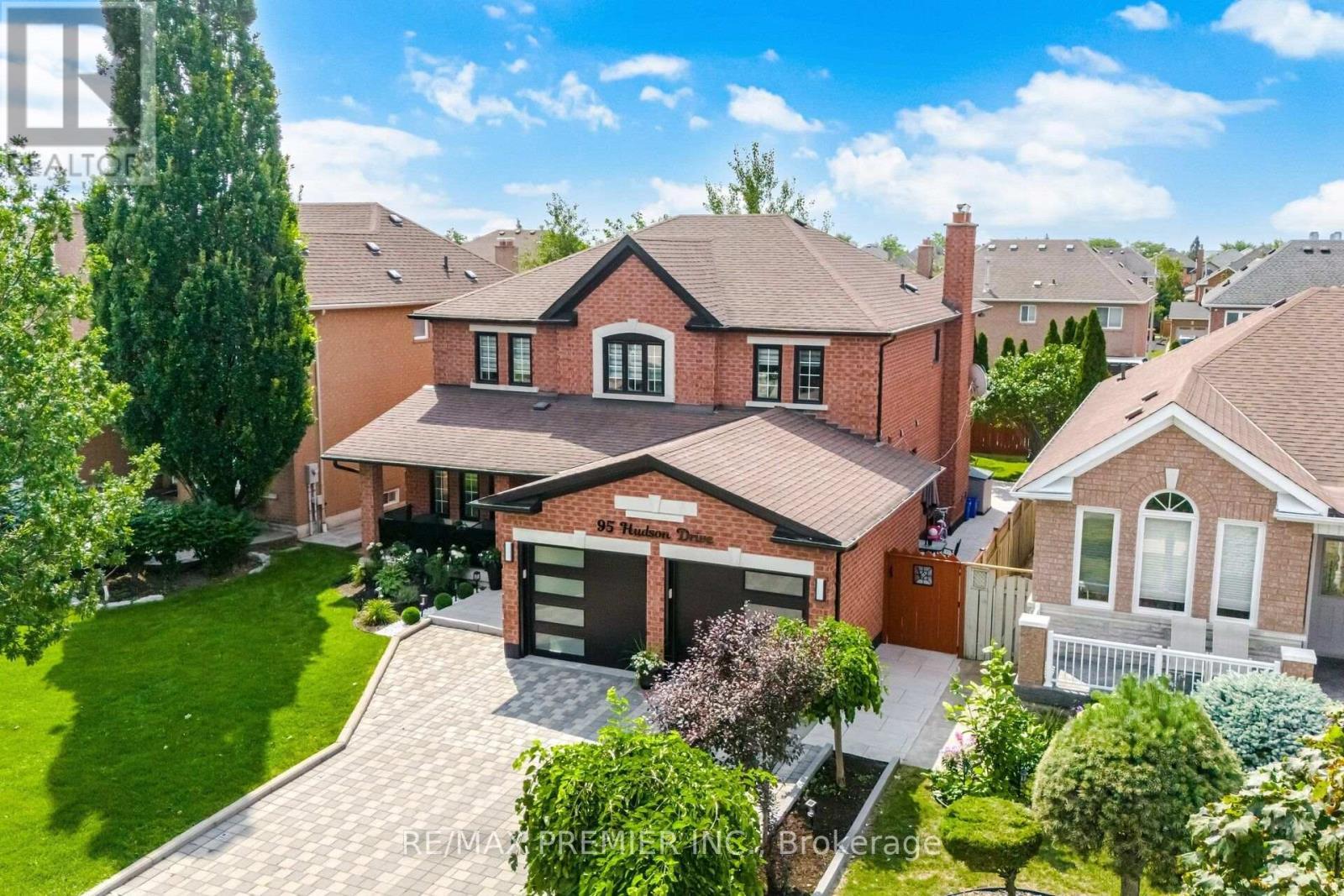 95 Hudson Drive, Vaughan, ON - Outdoor