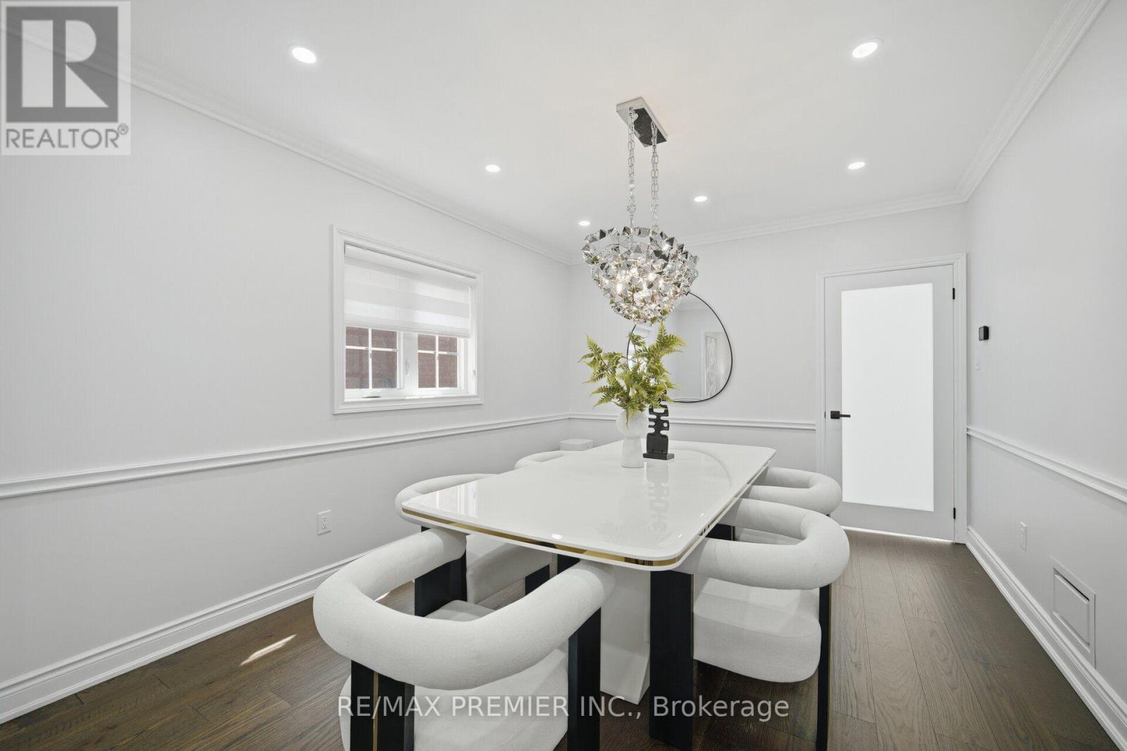 95 Hudson Drive, Vaughan, ON - Indoor Photo Showing Dining Room