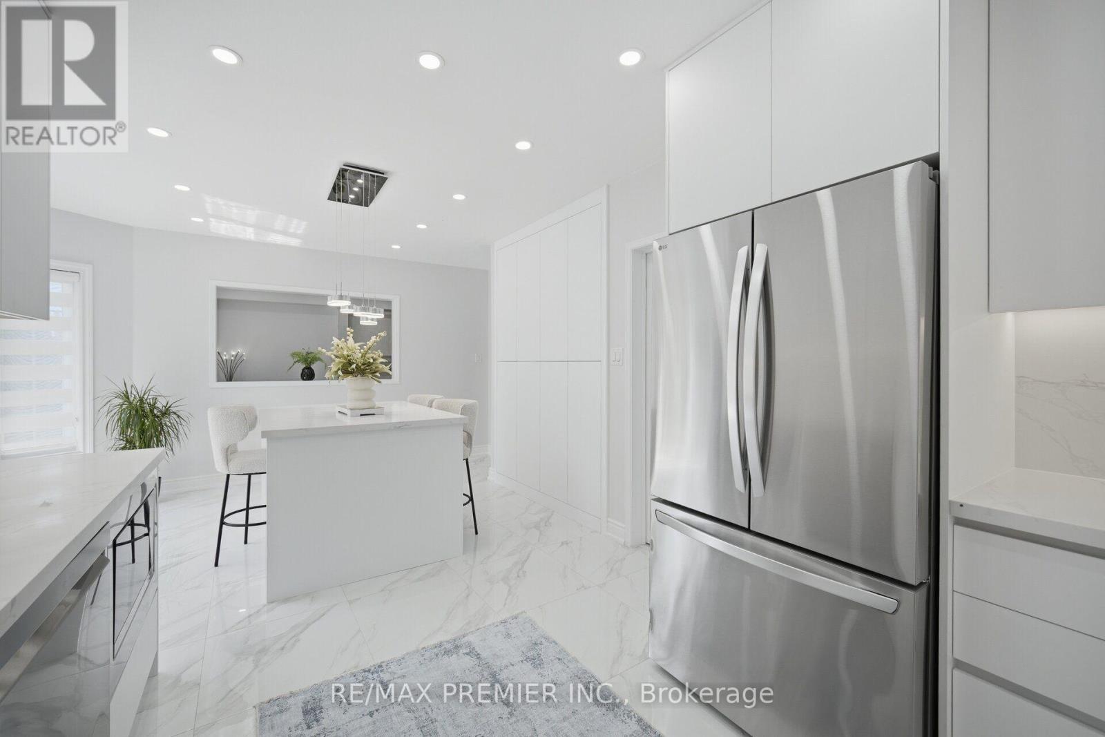 95 Hudson Drive, Vaughan, ON - Indoor
