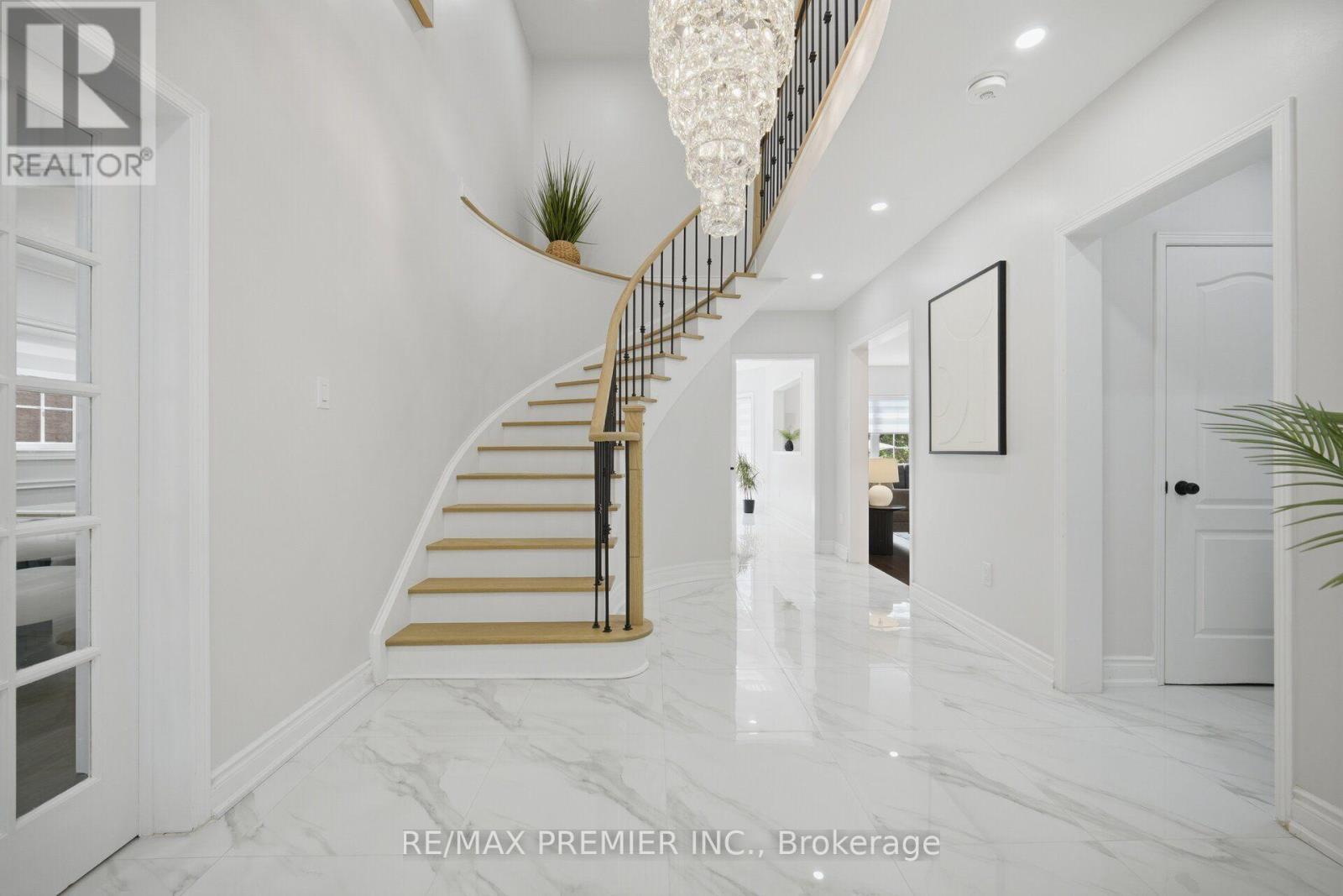 95 Hudson Drive, Vaughan, ON - Indoor Photo Showing Other Room
