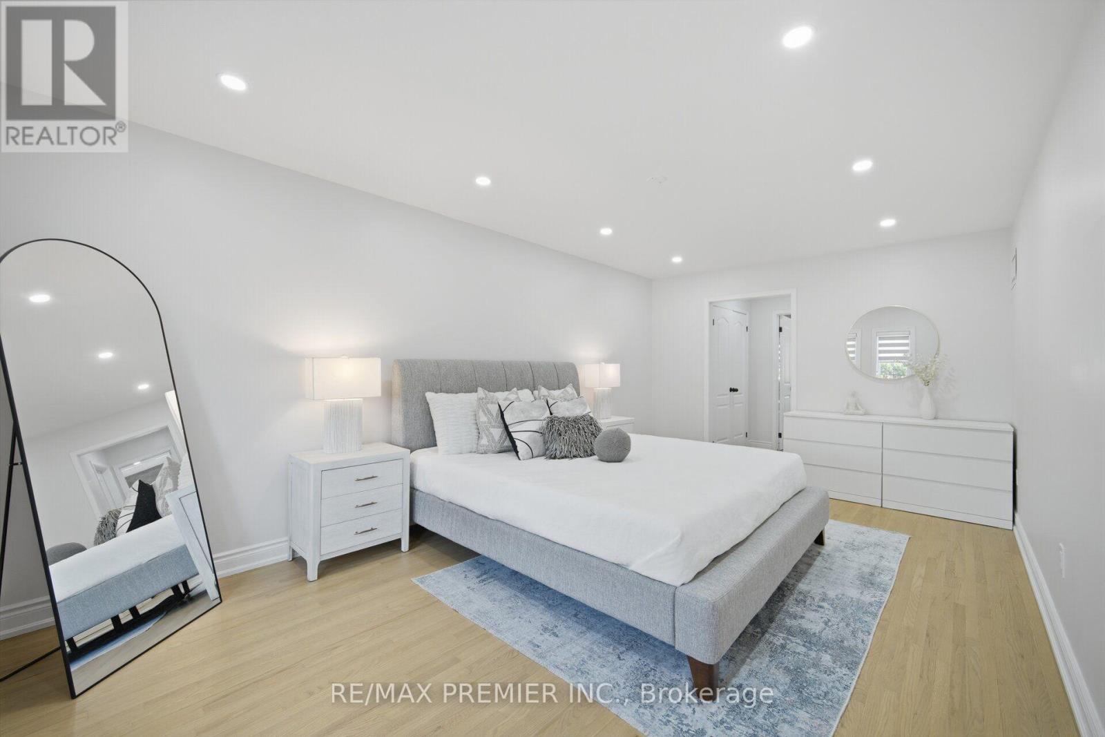 95 Hudson Drive, Vaughan, ON - Indoor Photo Showing Bedroom