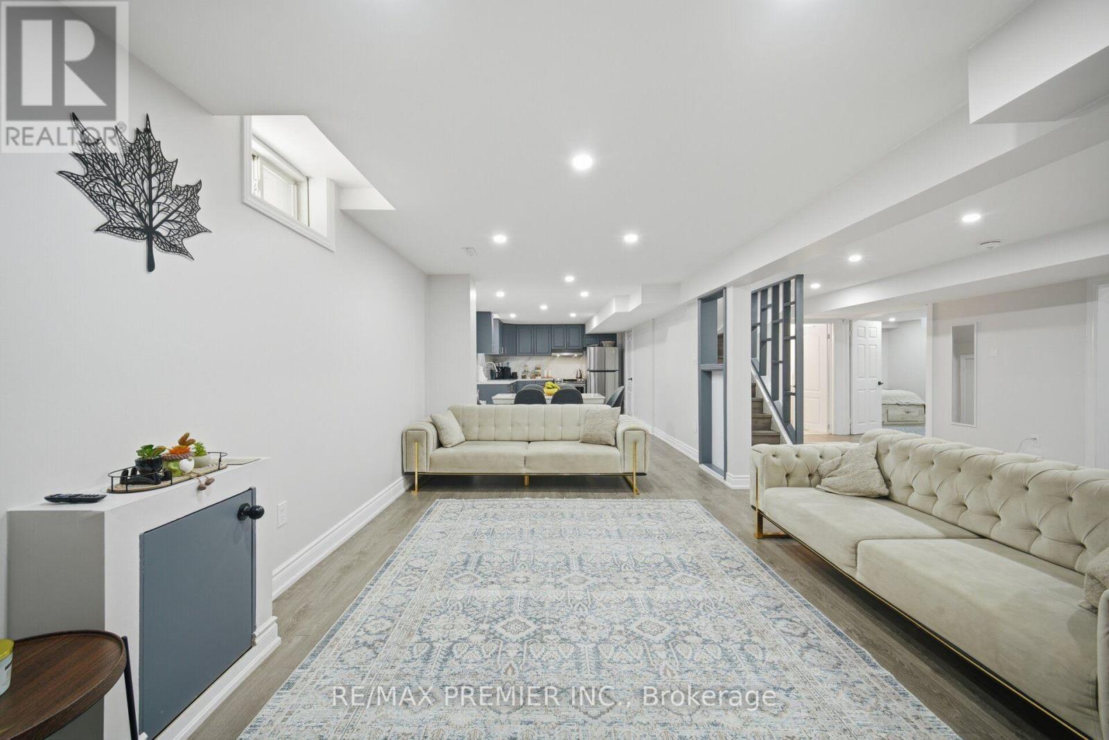 95 Hudson Drive, Vaughan, ON - Indoor