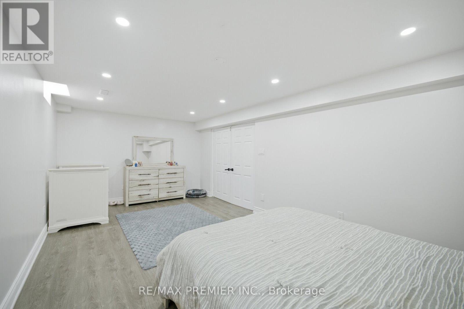 95 Hudson Drive, Vaughan, ON - Indoor Photo Showing Bedroom