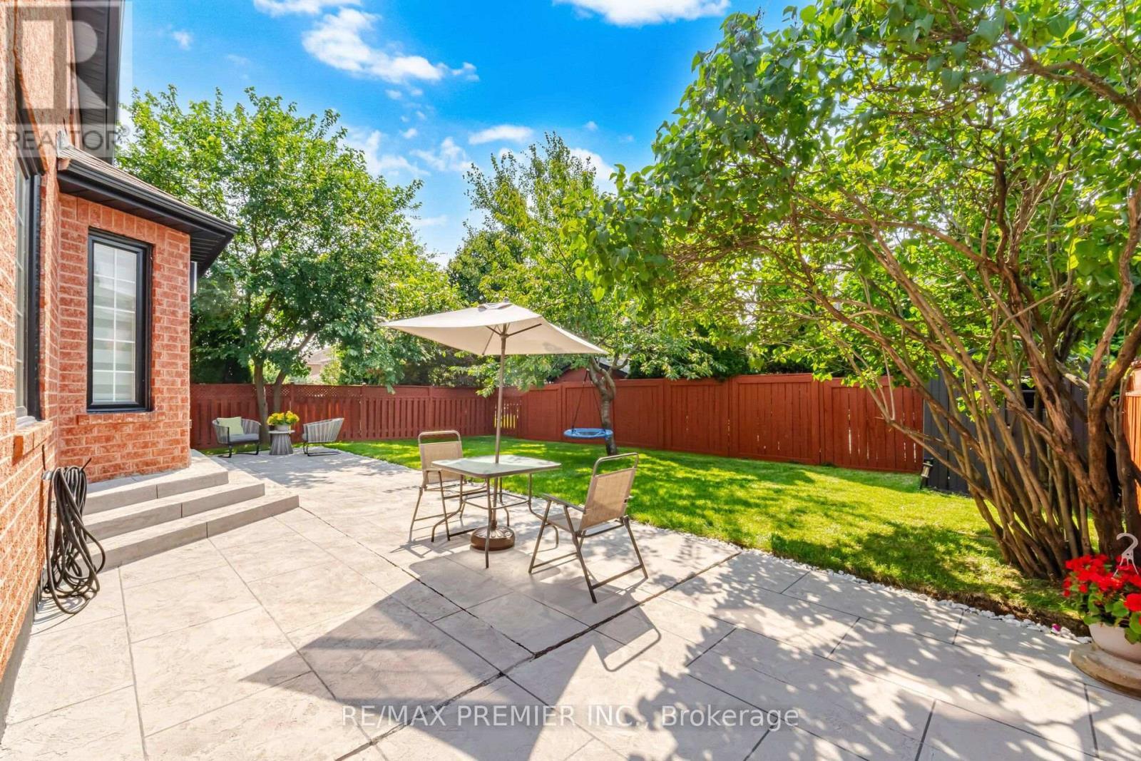95 Hudson Drive, Vaughan, ON - Outdoor