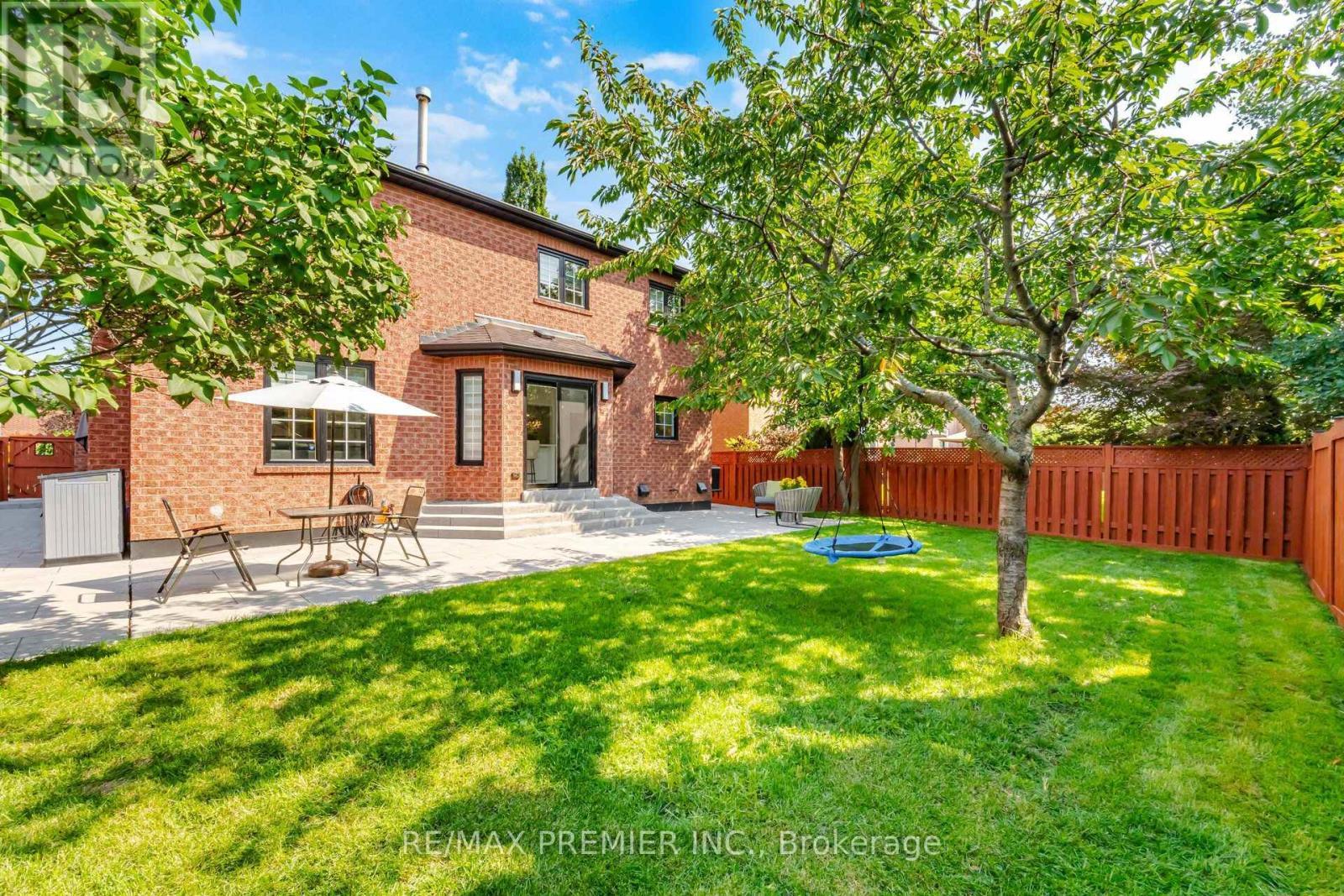 95 Hudson Drive, Vaughan, ON - Outdoor
