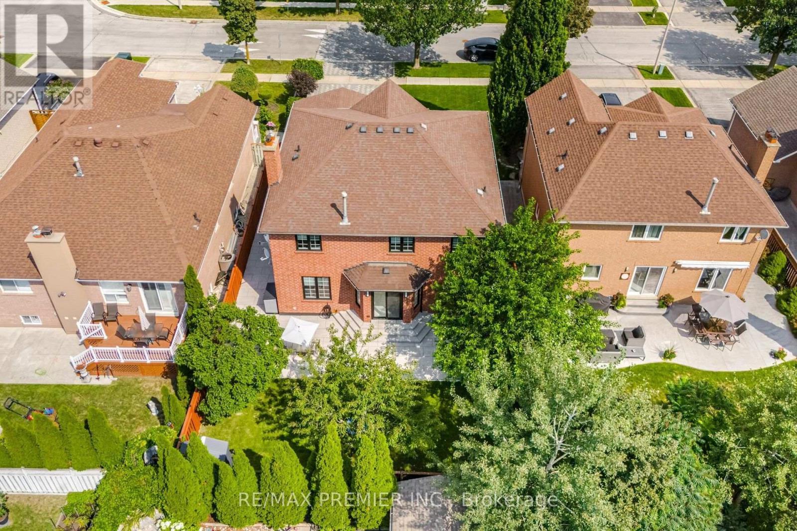 95 Hudson Drive, Vaughan, ON - Outdoor