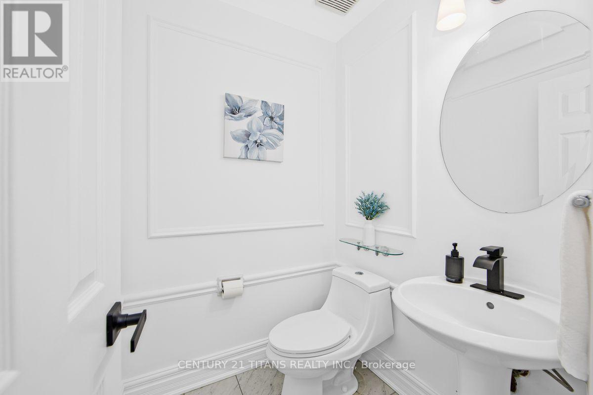 1692 Baymill Court, Mississauga, ON - Indoor Photo Showing Bathroom