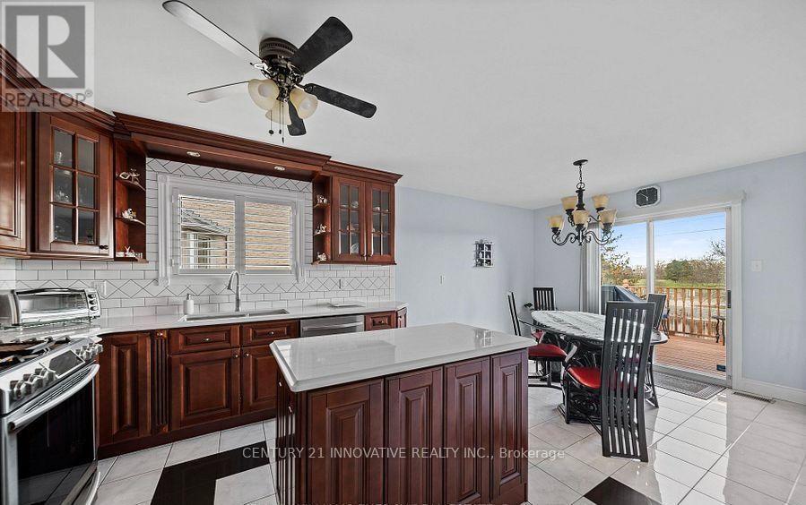 915 Catskill Drive E, Oshawa, ON - Indoor Photo Showing Other Room