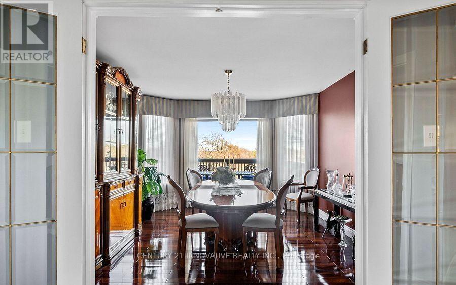 915 Catskill Drive E, Oshawa, ON - Indoor Photo Showing Dining Room