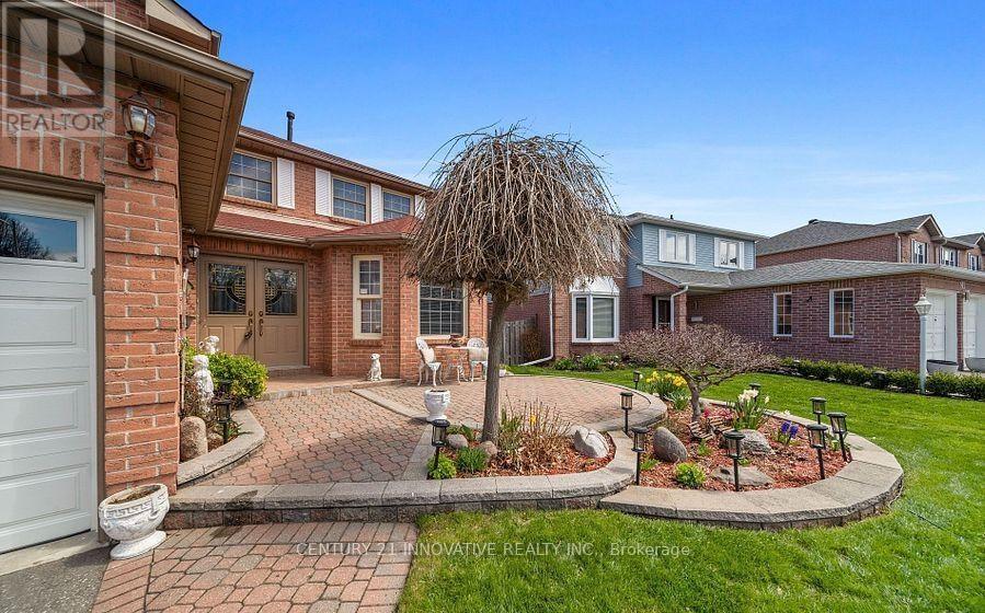 915 Catskill Drive E, Oshawa, ON - Outdoor