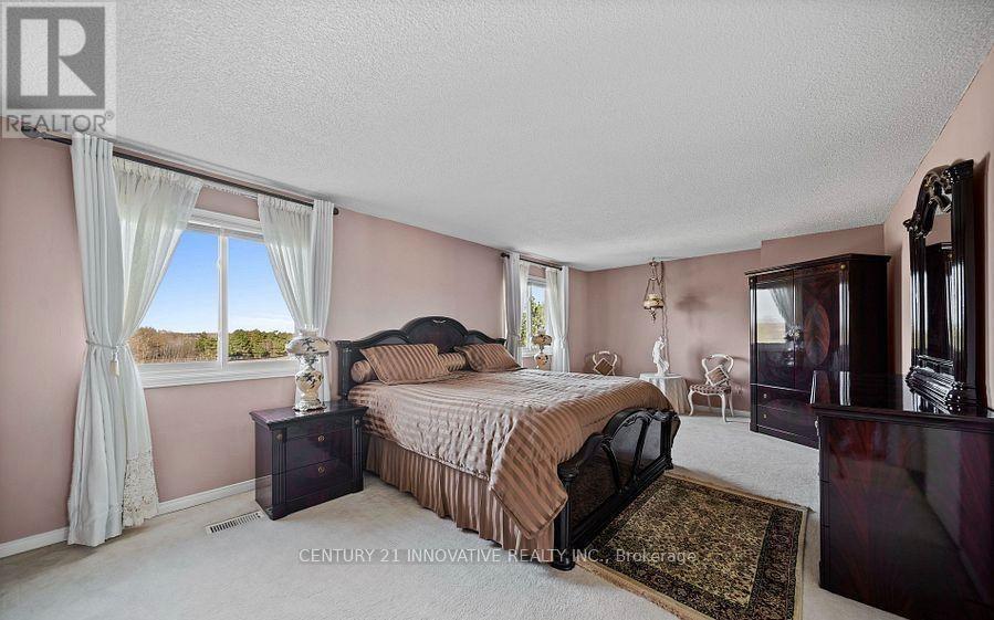 915 Catskill Drive E, Oshawa, ON - Indoor Photo Showing Bedroom