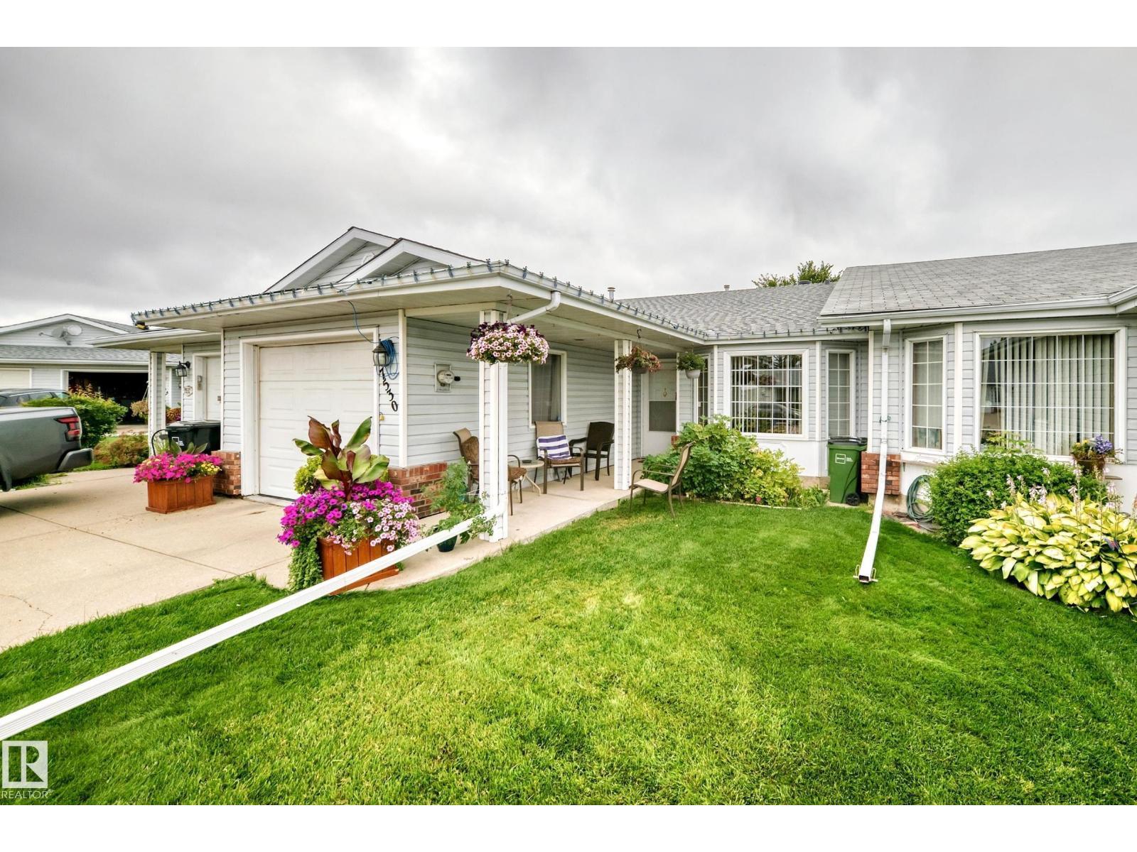 7530 137A Av Nw, Edmonton, AB - Outdoor