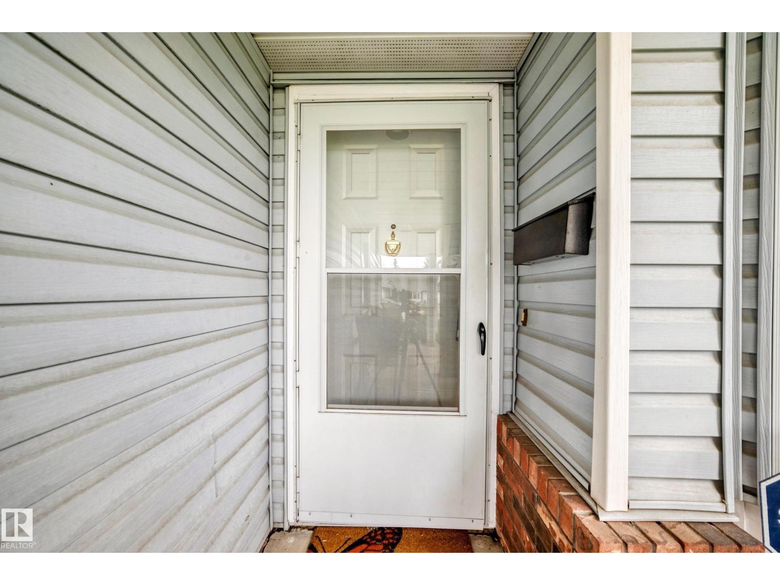 7530 137A Av Nw, Edmonton, AB - Outdoor With Exterior