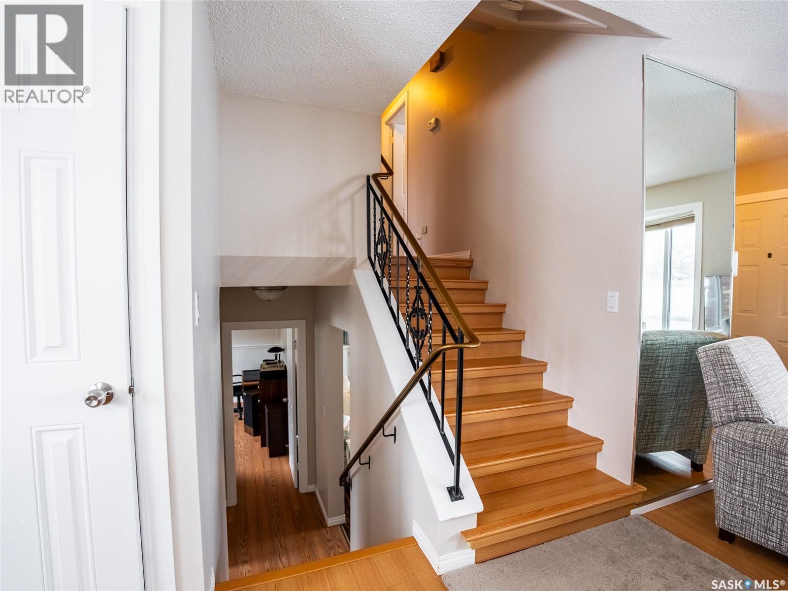15 Dickinson Crescent, Regina, SK - Indoor Photo Showing Other Room