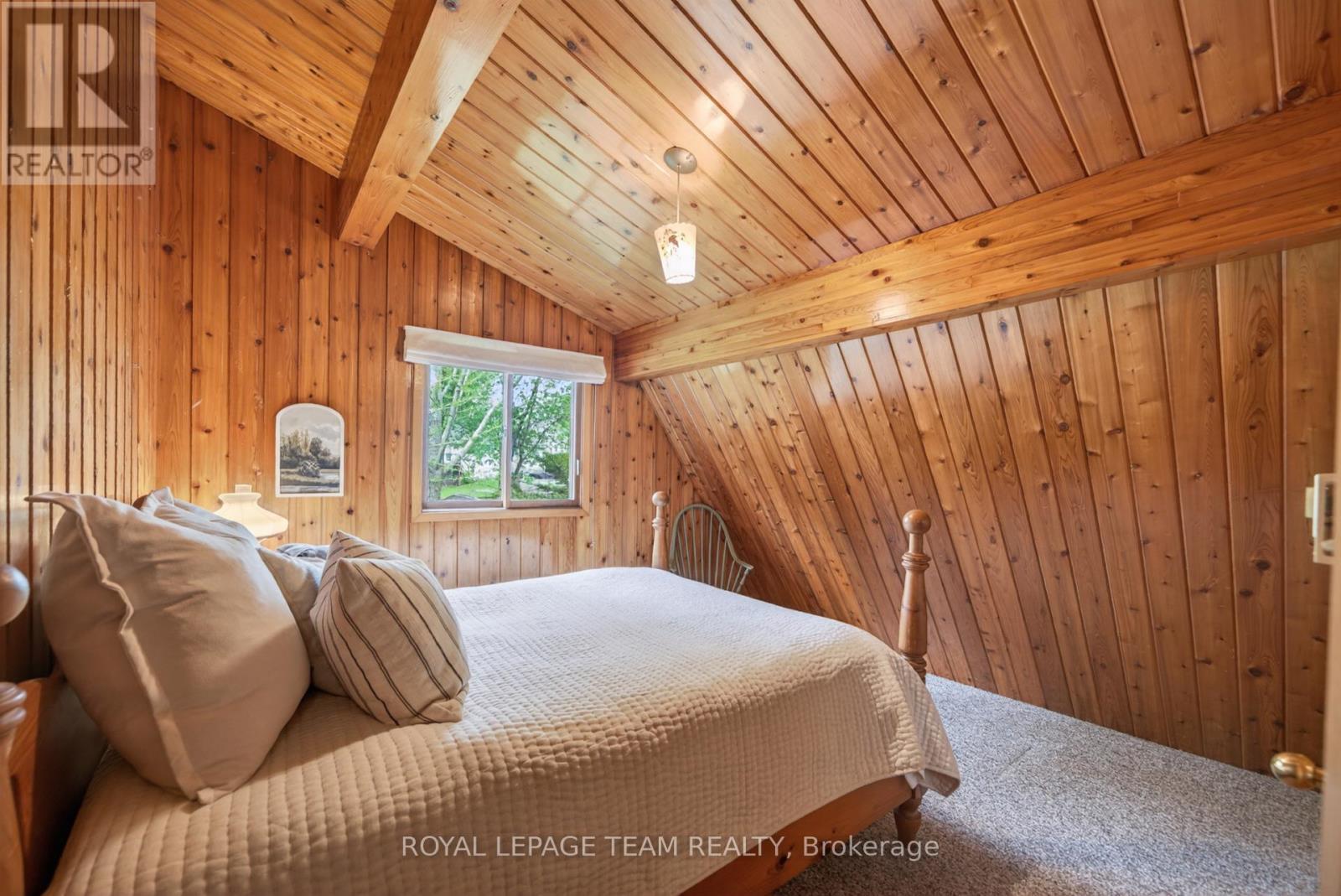 6721 Rideau Street S, Ottawa, ON - Indoor Photo Showing Bedroom
