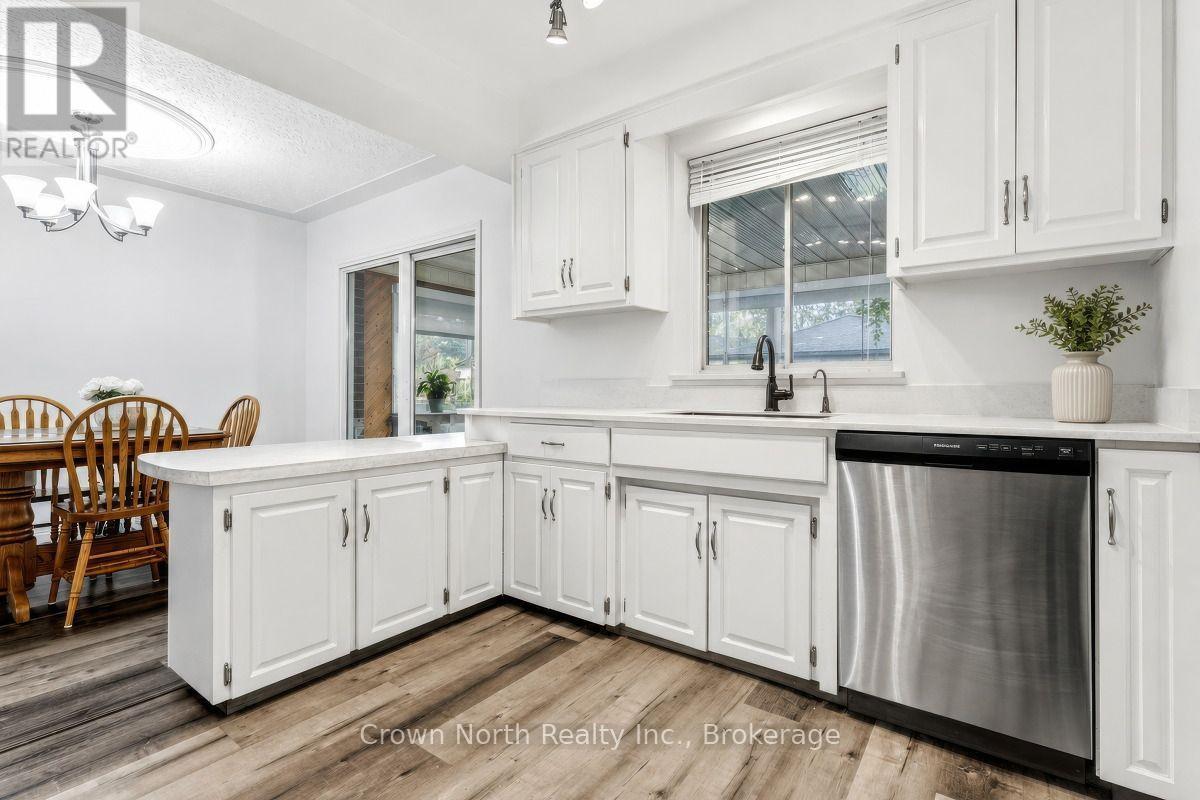 127 Carson Drive, Kitchener, ON
