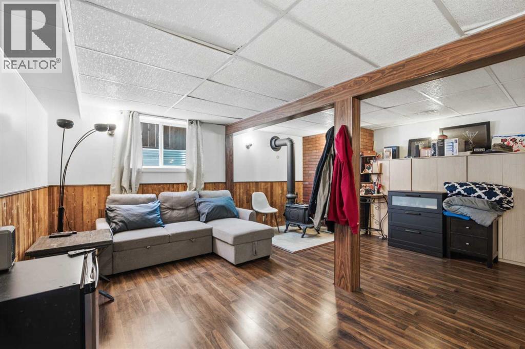 4227 49 Street Ne, Calgary, AB - Indoor