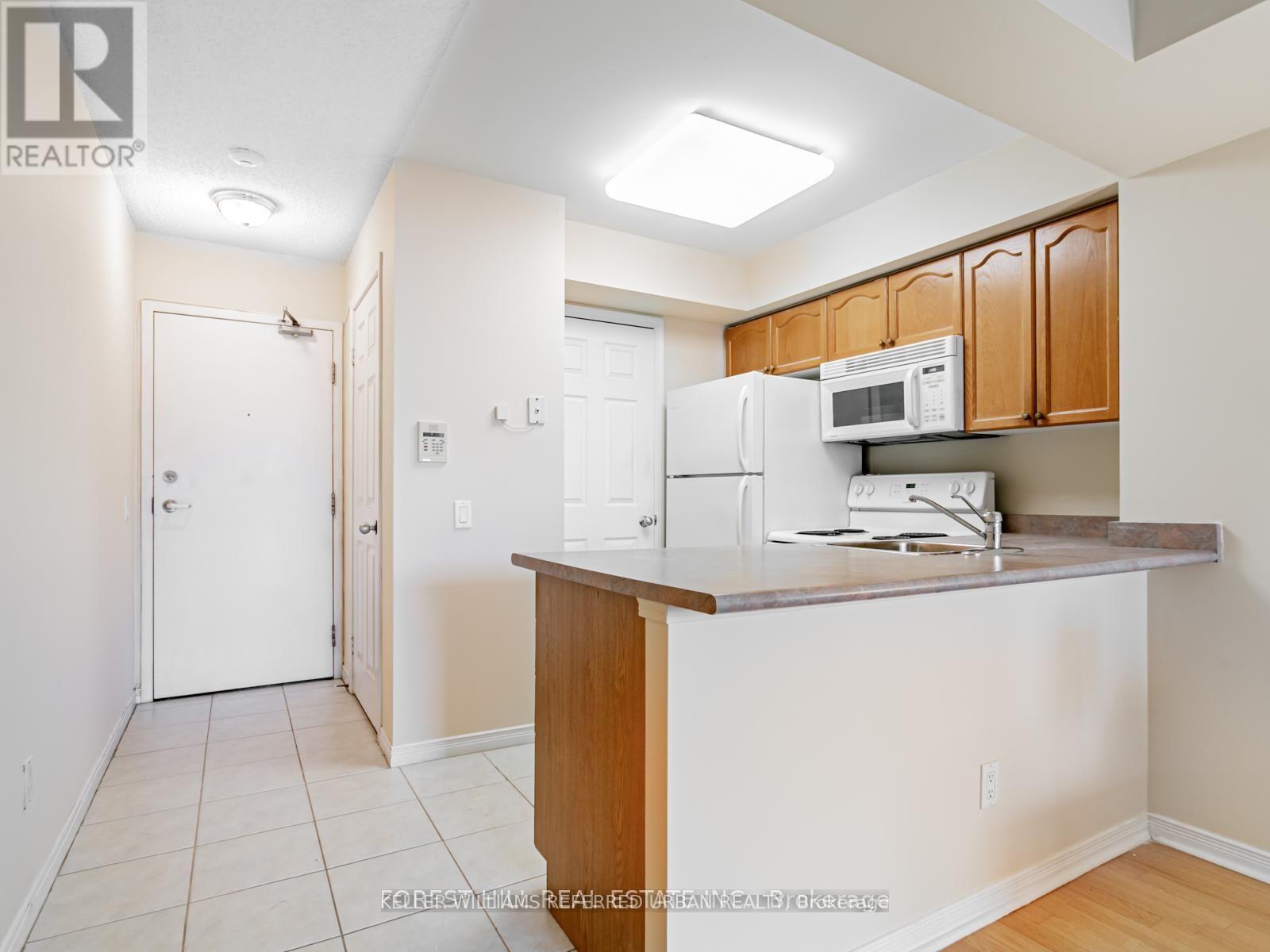 1501 - 30 Harrison Garden Boulevard, Toronto, ON - Indoor