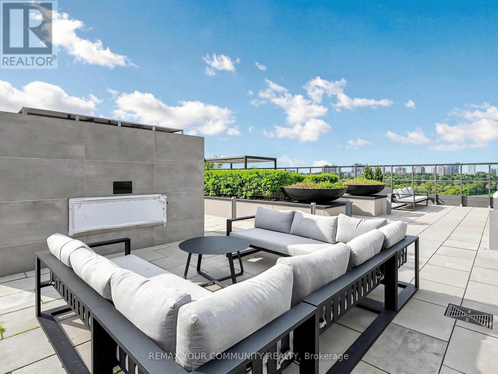 963 - 25 Adra Grado Way, Toronto, ON - Outdoor