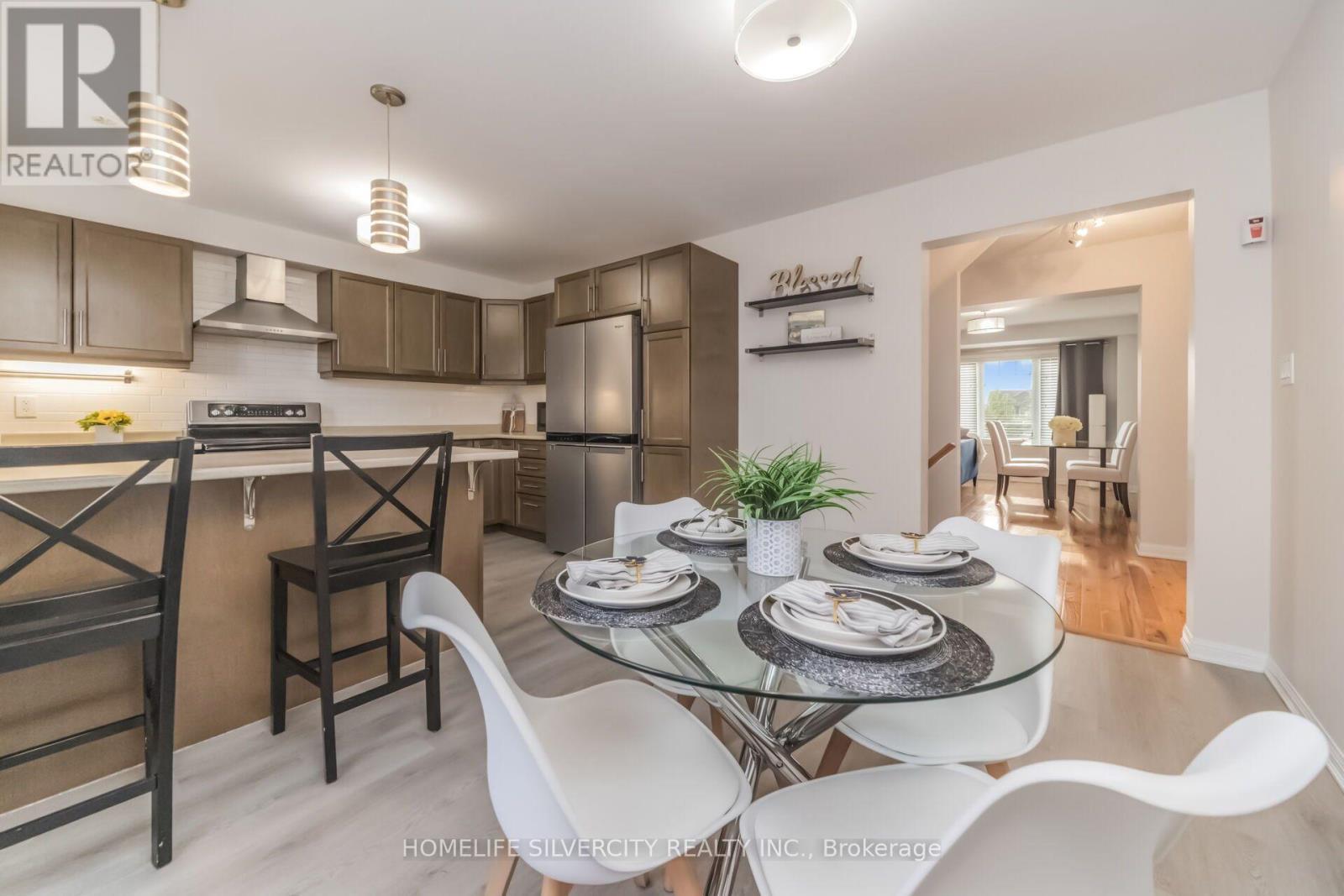 31 Betterton Crescent, Brampton, ON - Indoor Photo Showing Dining Room