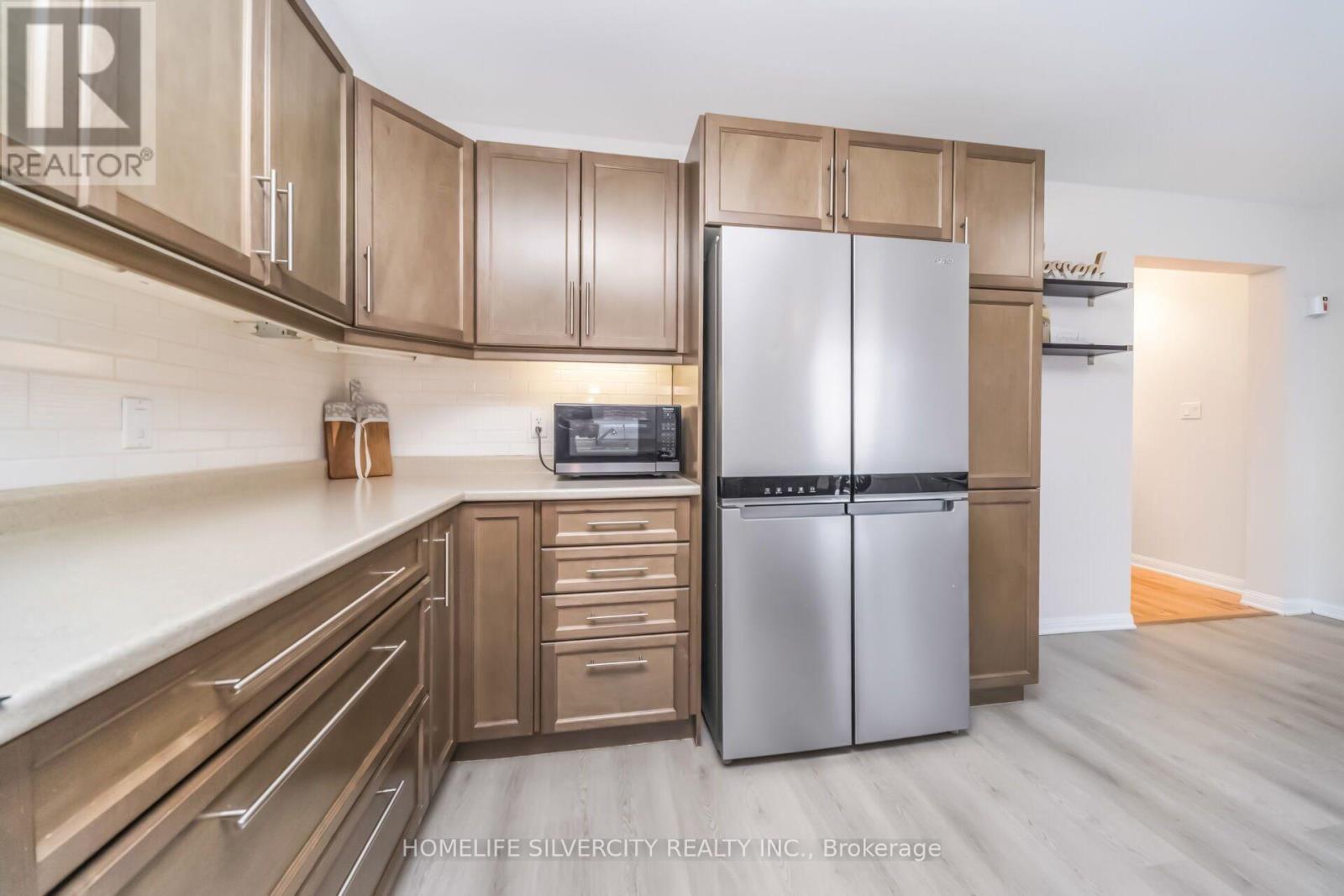 31 Betterton Crescent, Brampton, ON - Indoor Photo Showing Kitchen
