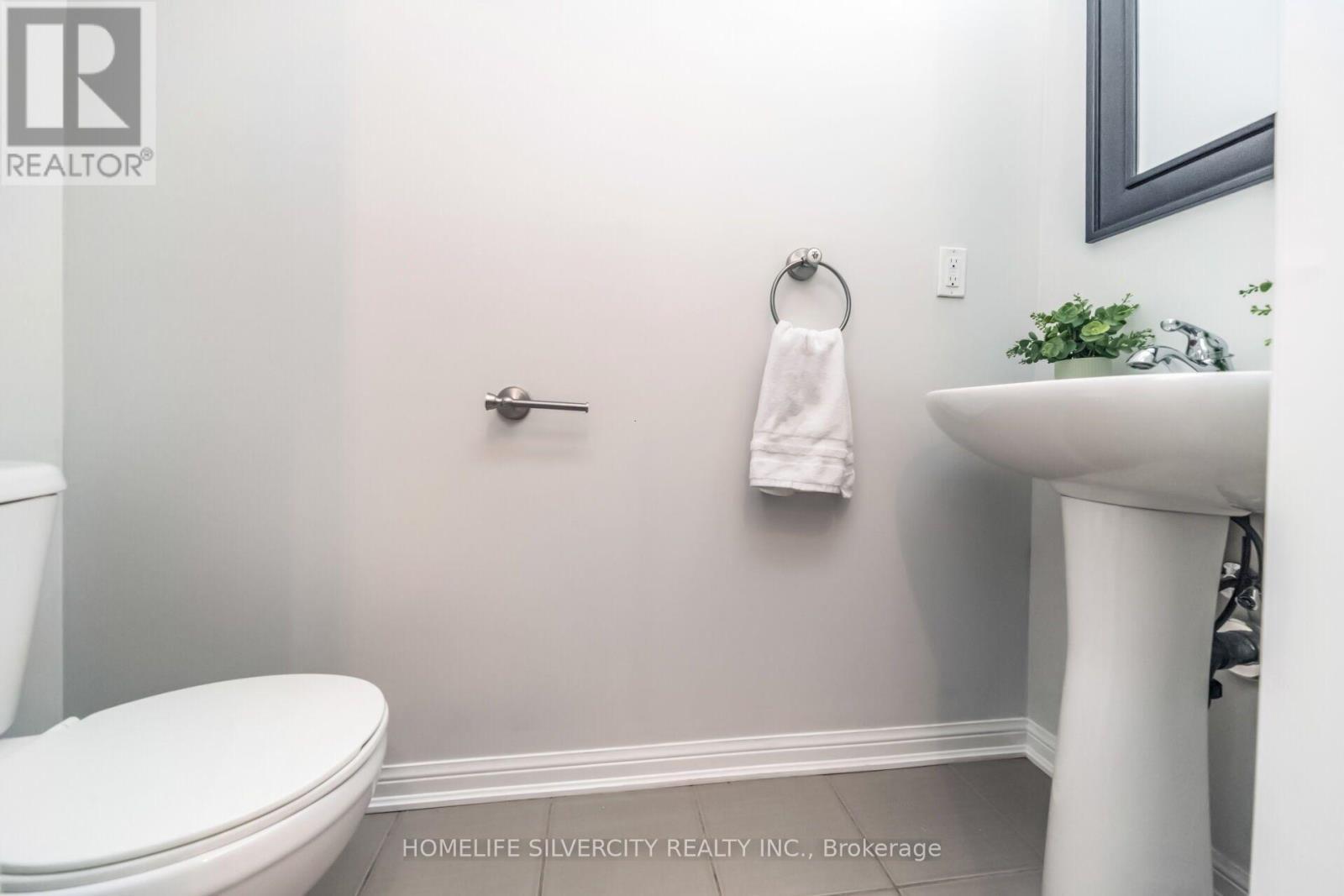 31 Betterton Crescent, Brampton, ON - Indoor Photo Showing Bathroom