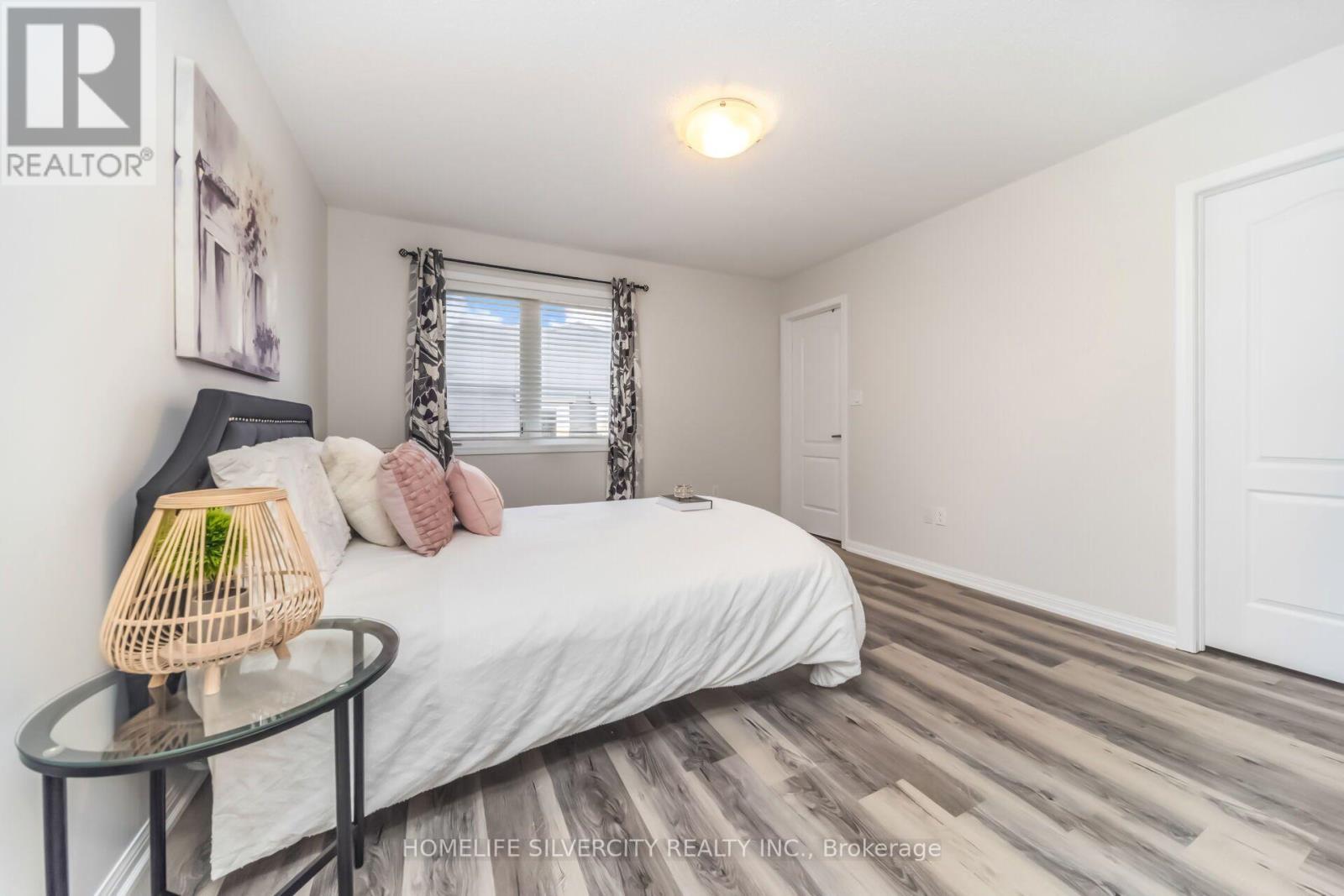 31 Betterton Crescent, Brampton, ON - Indoor Photo Showing Bedroom
