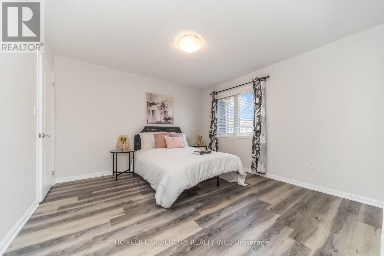 31 Betterton Crescent, Brampton, ON - Indoor Photo Showing Bedroom