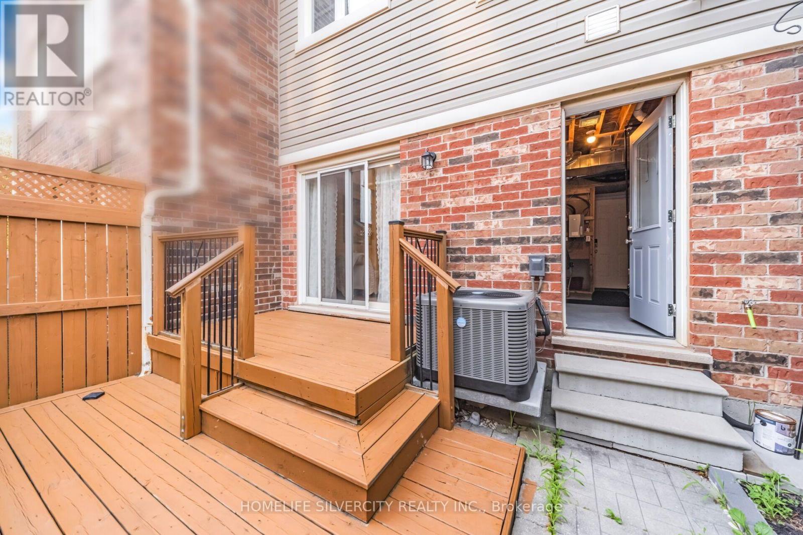 31 Betterton Crescent, Brampton, ON - Outdoor With Deck Patio Veranda With Exterior