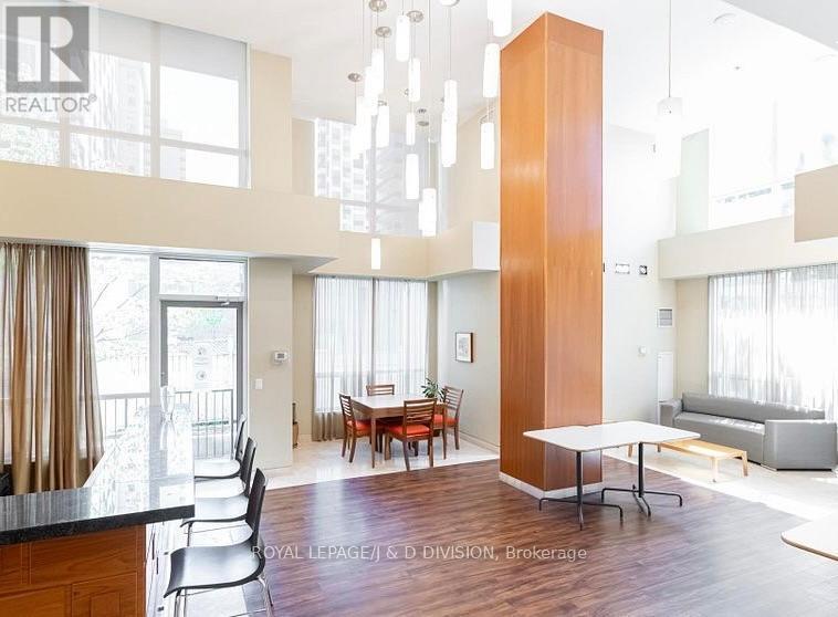 503 - 70 High Park Avenue, Toronto, ON - Indoor