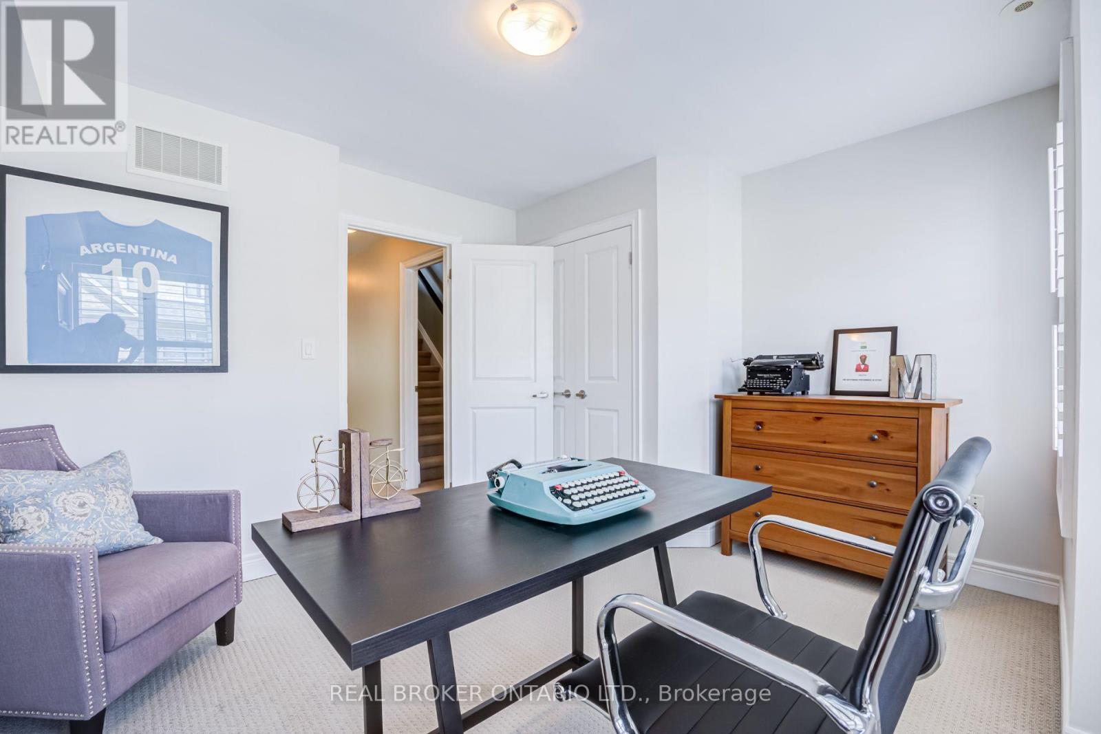 39 Ruby Lang Lane, Toronto, ON - Indoor Photo Showing Office