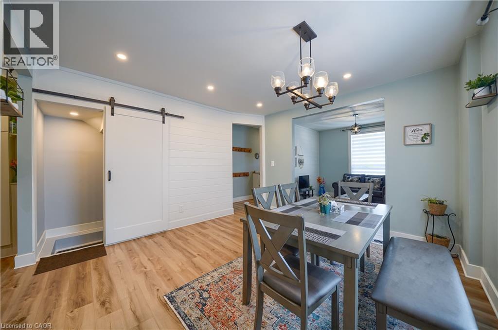 36 Kerr Street, Cambridge, ON - Indoor Photo Showing Dining Room