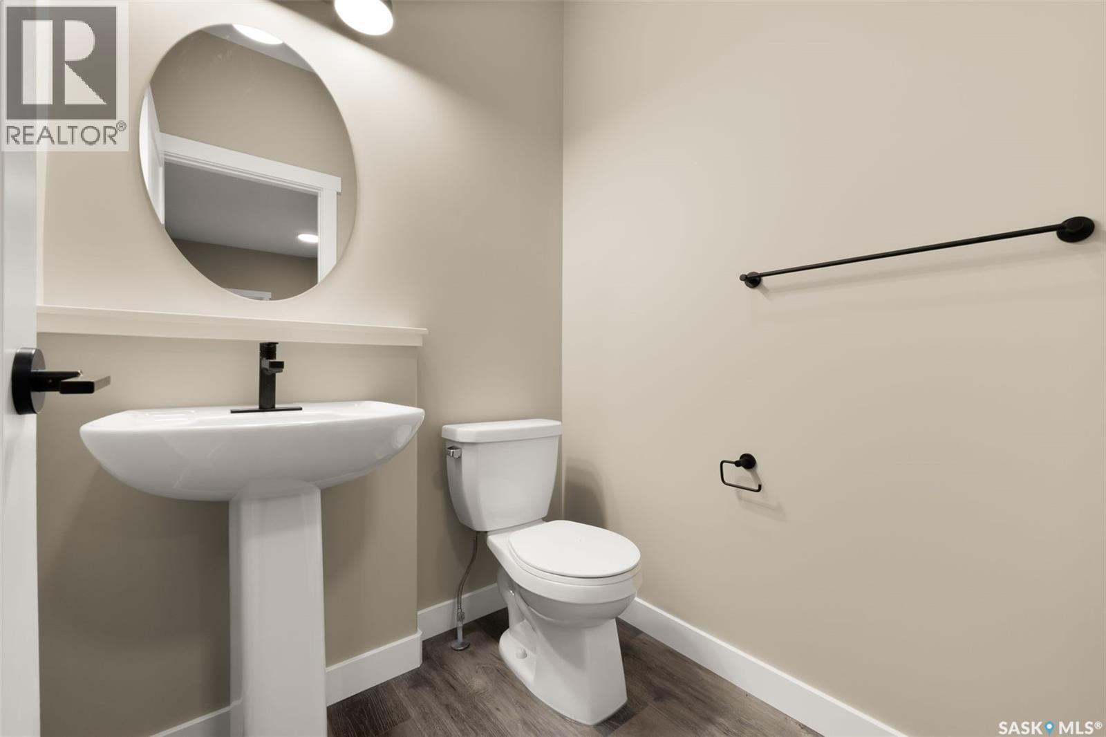 2958 Dumont Way, Regina, SK - Indoor Photo Showing Bathroom
