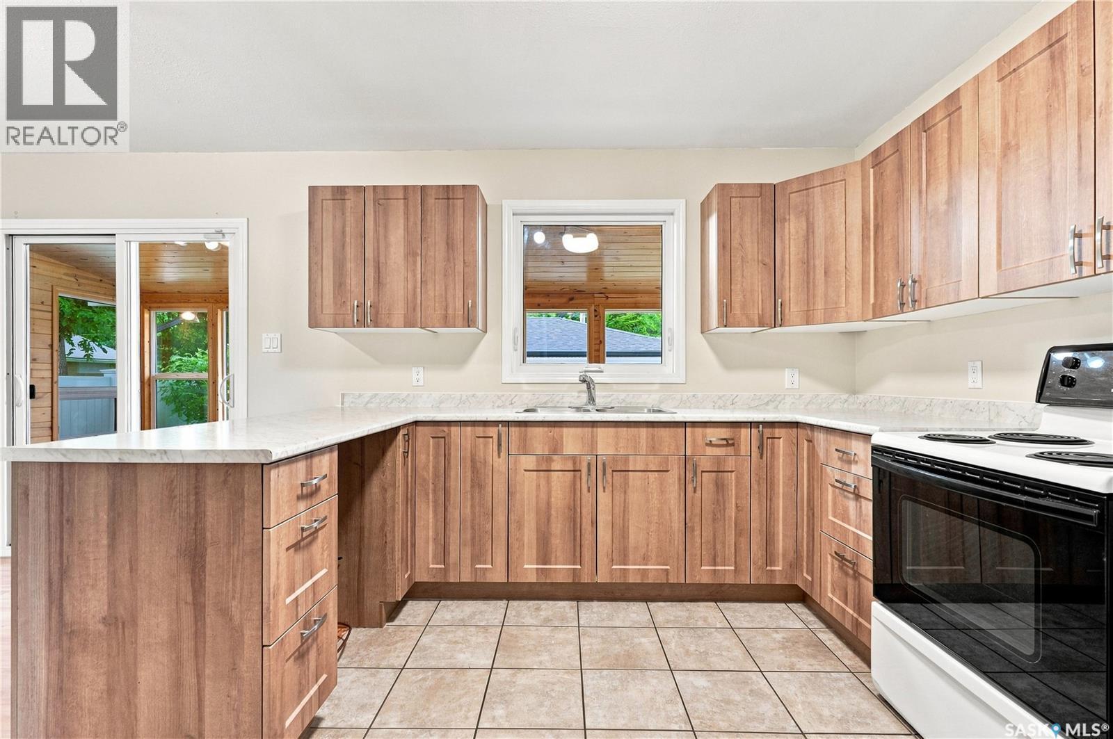 5 Stewart Avenue, Saskatoon, SK