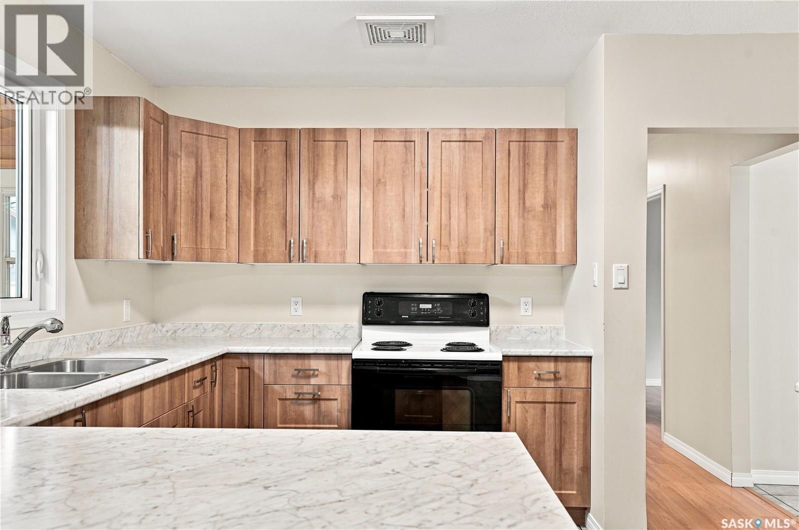 5 Stewart Avenue, Saskatoon, SK