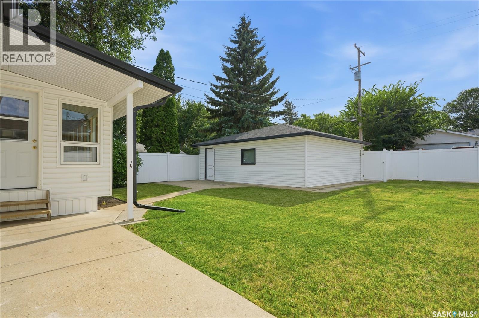 5 Stewart Avenue, Saskatoon, SK