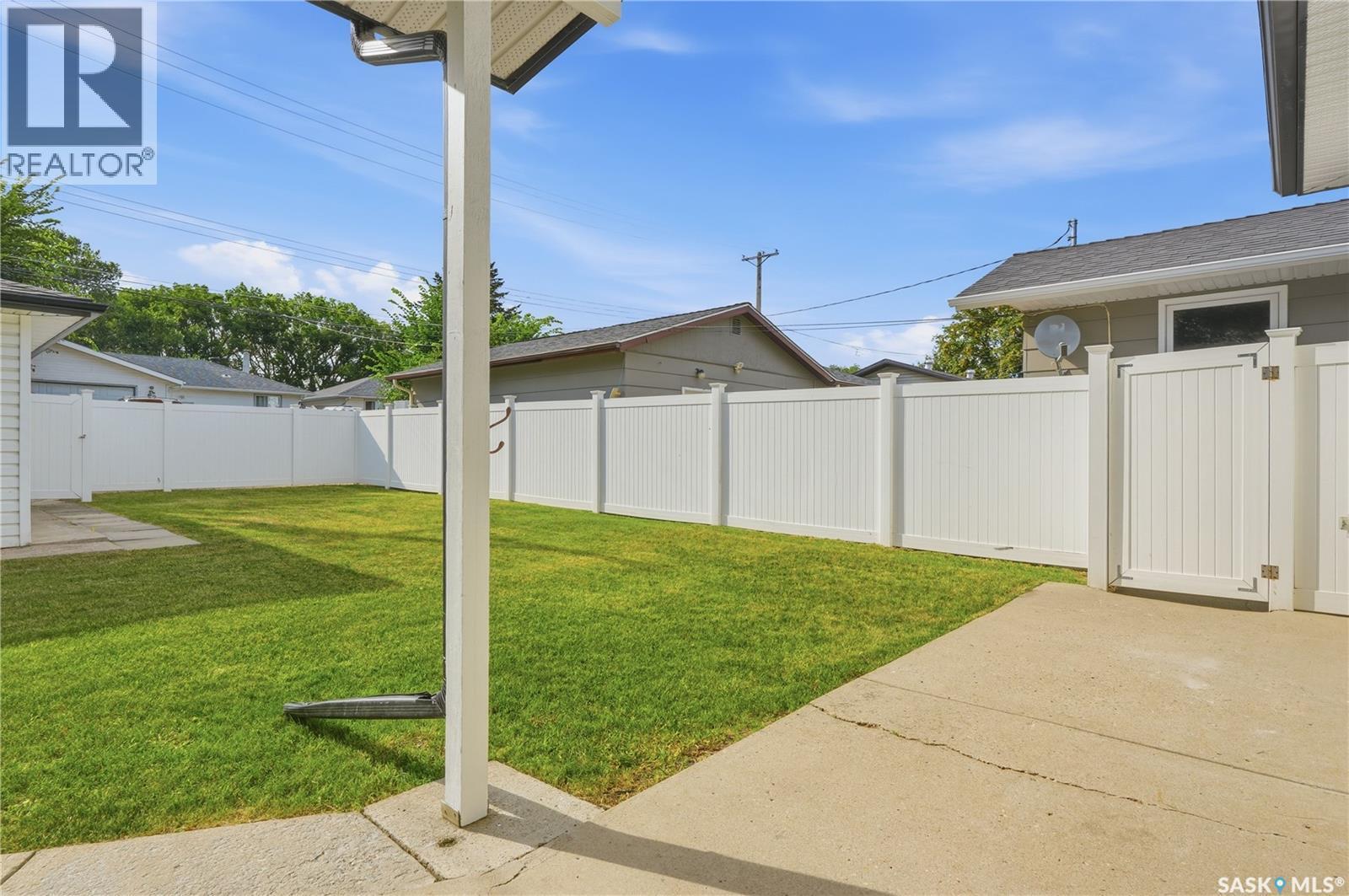 5 Stewart Avenue, Saskatoon, SK