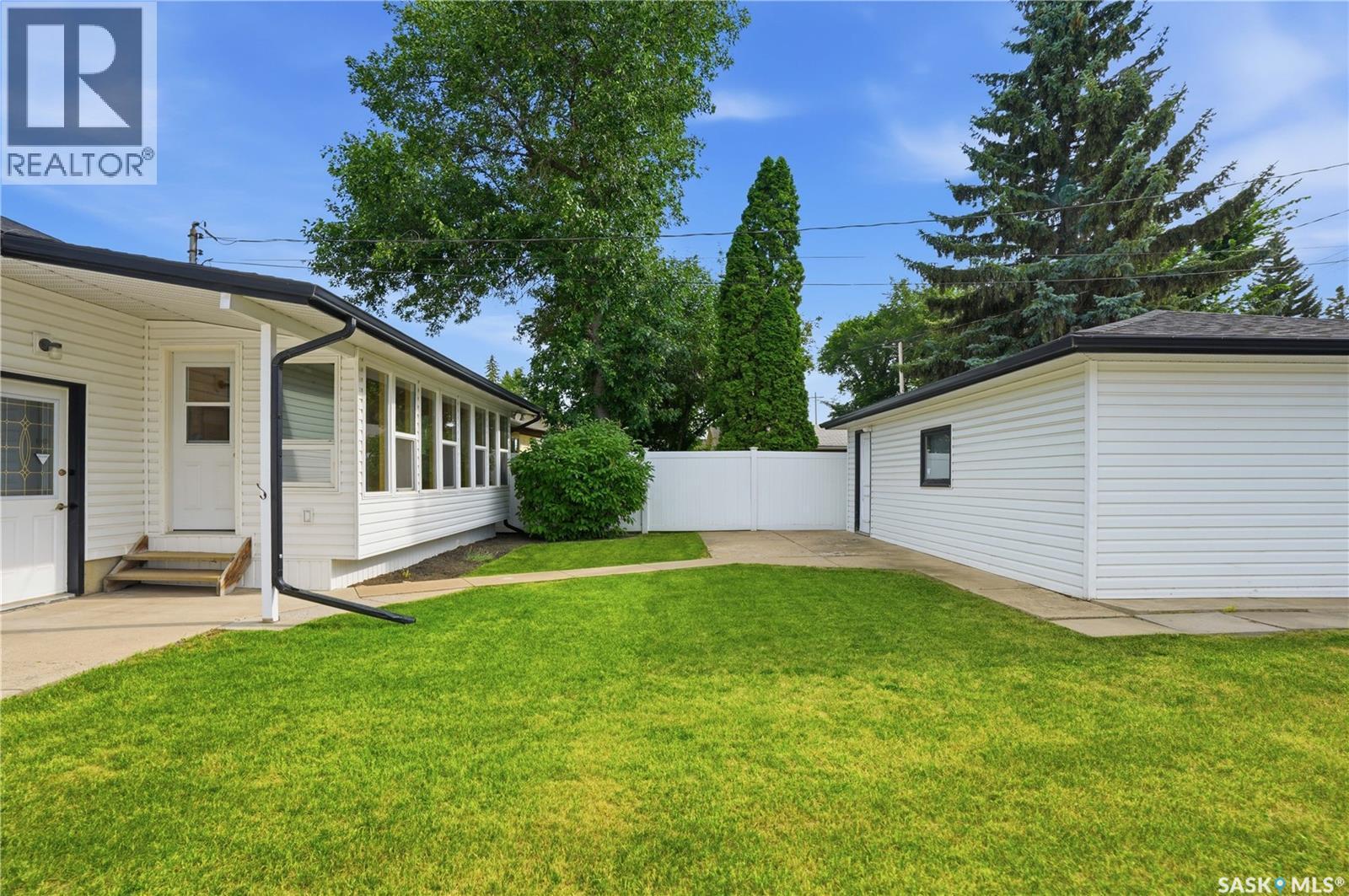 5 Stewart Avenue, Saskatoon, SK