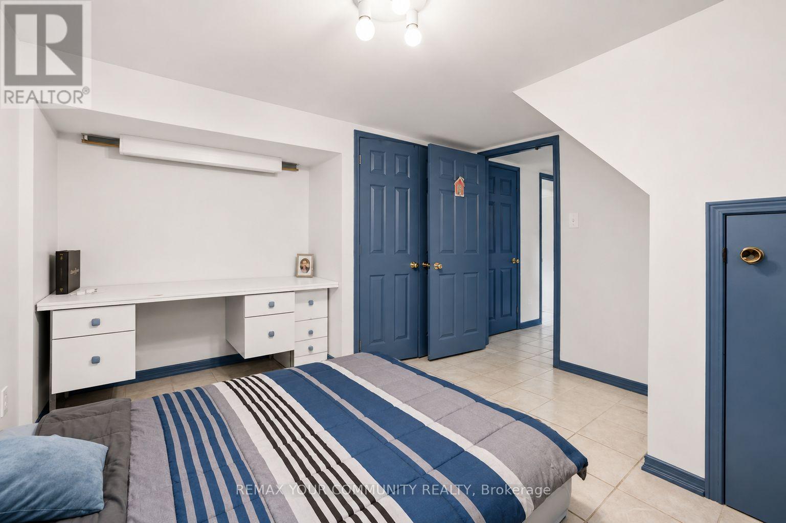 Lower Unit - 14 Webster Drive, Aurora, ON - Indoor Photo Showing Bedroom
