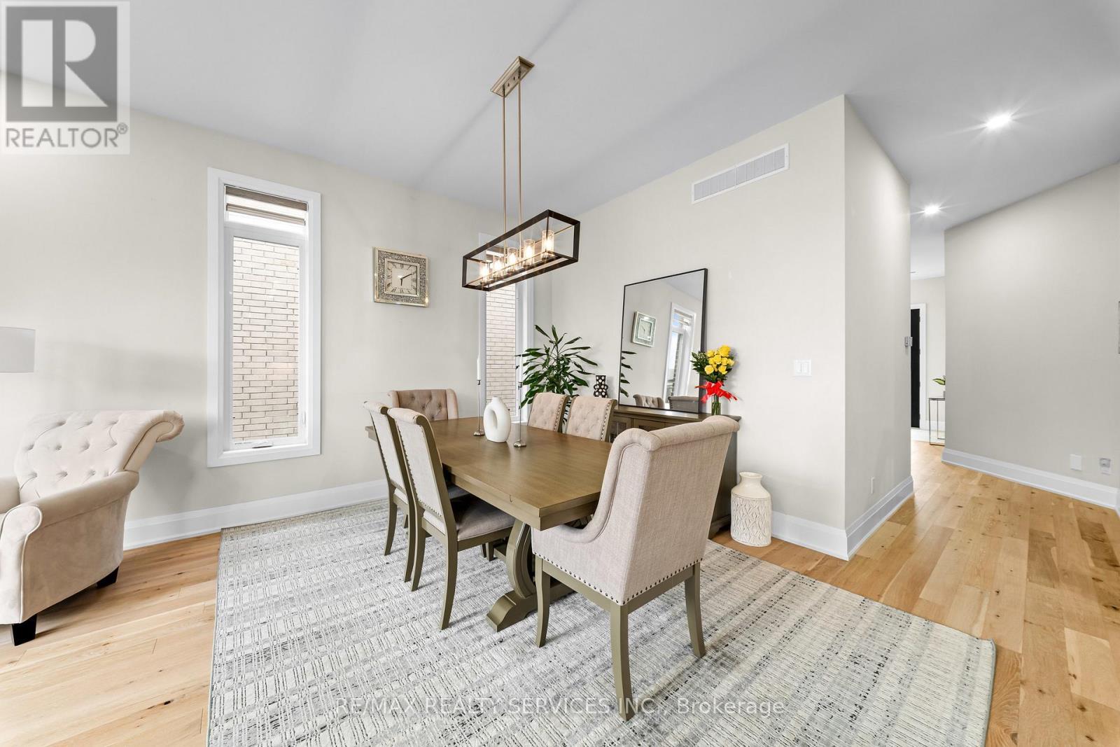 130 Pondcliffe Drive, Kitchener, ON - Indoor Photo Showing Dining Room