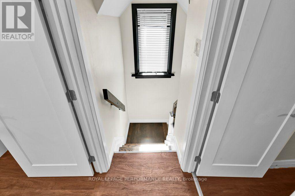 168 Stewart Street, Ottawa, ON - Indoor Photo Showing Other Room