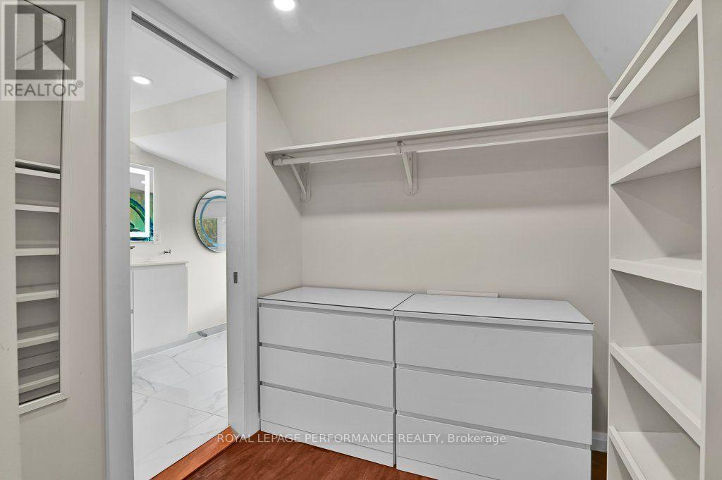 168 Stewart Street, Ottawa, ON - Indoor With Storage