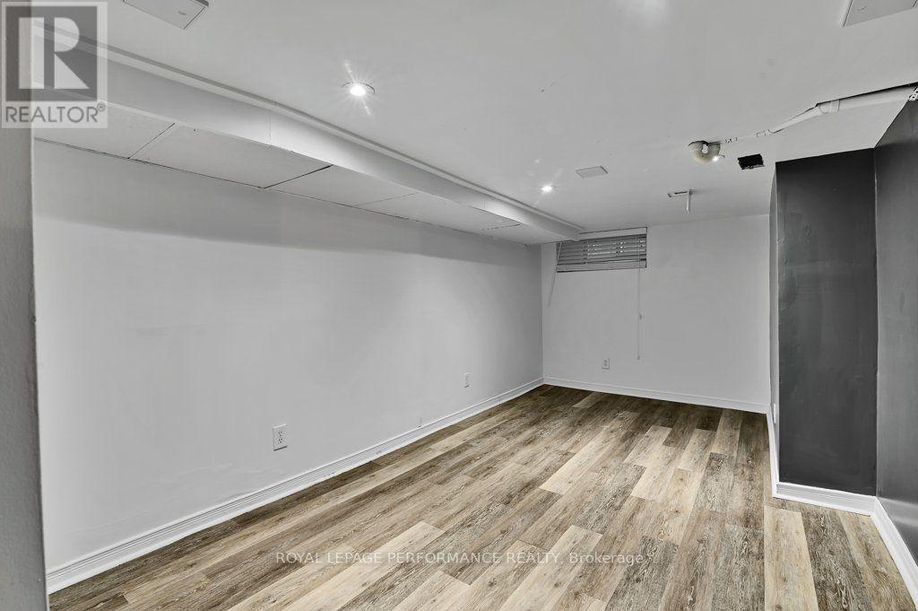 168 Stewart Street, Ottawa, ON - Indoor Photo Showing Other Room