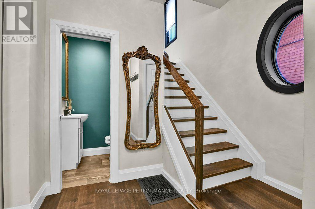 168 Stewart Street, Ottawa, ON - Indoor Photo Showing Other Room