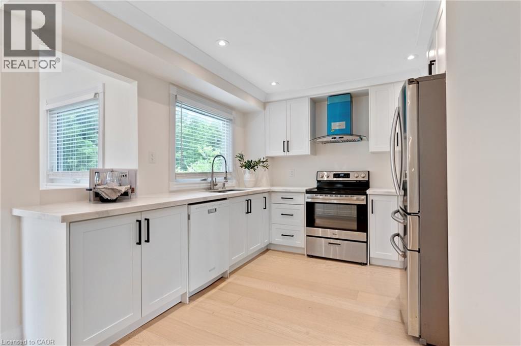 62 Glenvalley Drive, Cambridge, ON - Indoor Photo Showing Kitchen