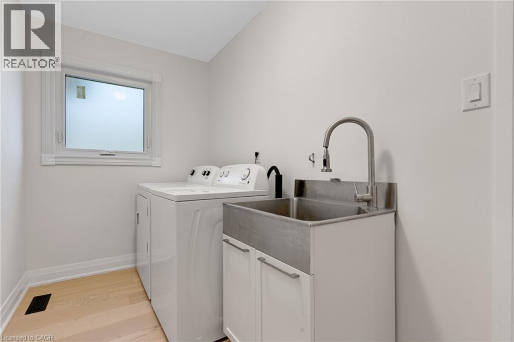 62 Glenvalley Drive, Cambridge, ON - Indoor Photo Showing Laundry Room