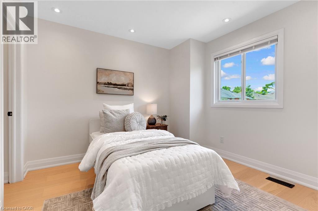 62 Glenvalley Drive, Cambridge, ON - Indoor Photo Showing Bedroom