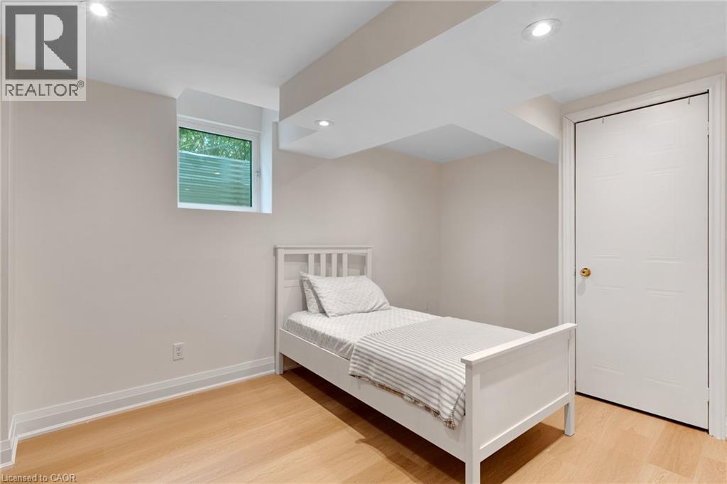 62 Glenvalley Drive, Cambridge, ON - Indoor Photo Showing Bedroom