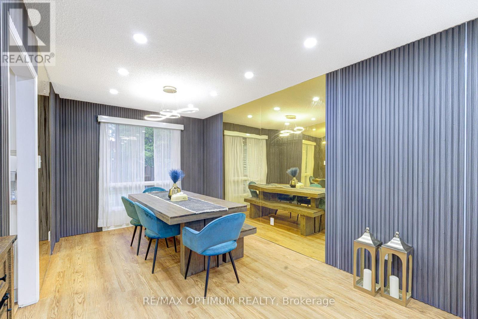 11 Murkar Crescent, Whitby, ON - Indoor Photo Showing Dining Room