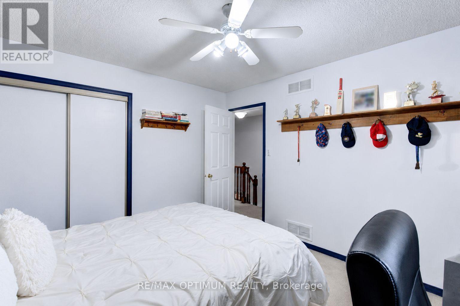 11 Murkar Crescent, Whitby, ON - Indoor Photo Showing Bedroom